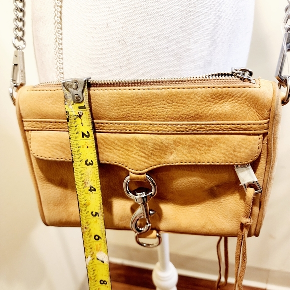 REBBECA MINKOFF Tan Crossbody Leather Bag with Chain Strap and Structured Design - Picture 12 of 16
